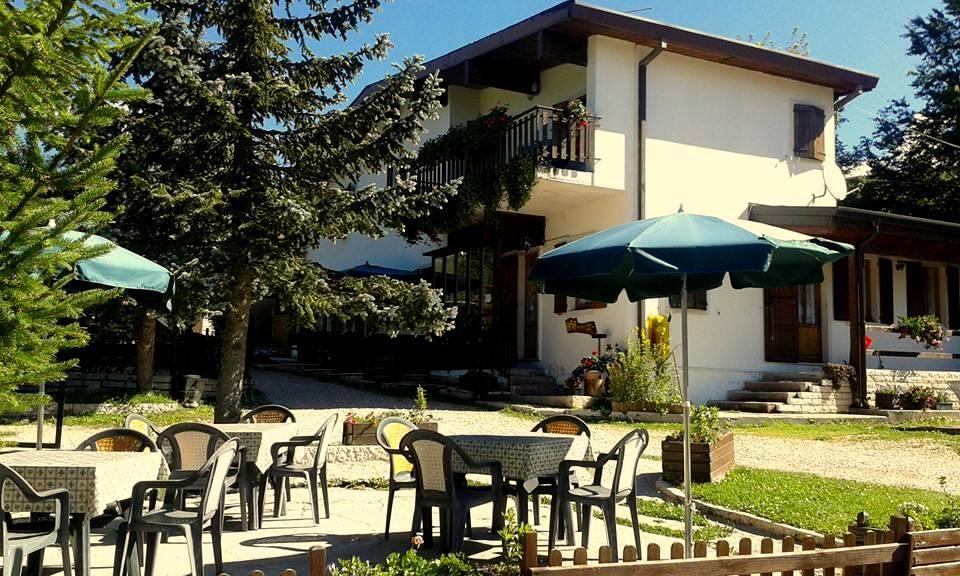Campeggio Branchetto Bosco Chiesanuova Exterior foto